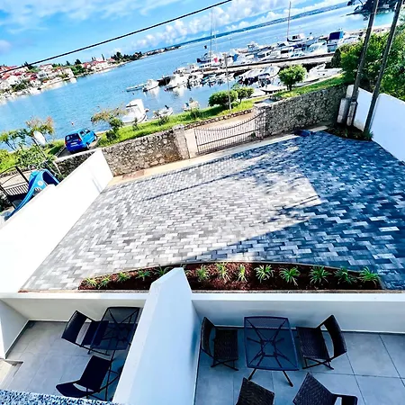 Apartment Beachfront On Sea Preko