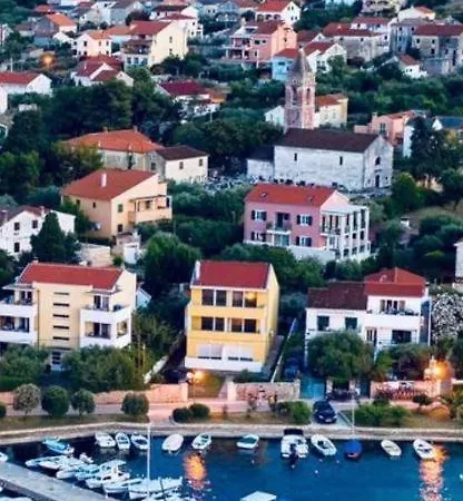 Apartment Beachfront On Sea Preko